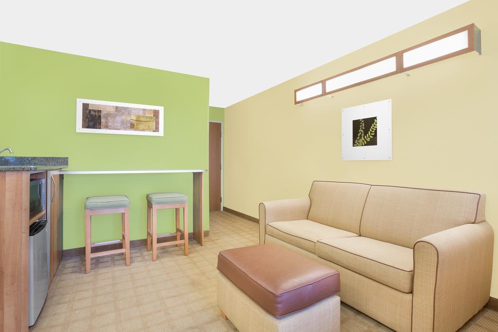 Microtel Inn & Suites By Wyndham Tuscumbia/Muscle Shoals Extérieur photo